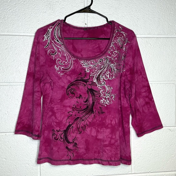 Tops - < Y2K Fuchsia Tie Dye 3/4 Sleeve Top With Silver Detail >